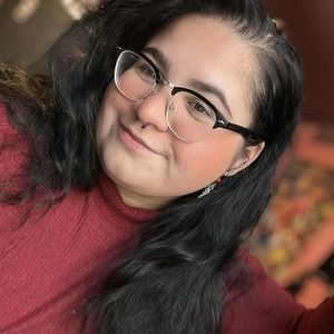 Meet your Posher, Dominique